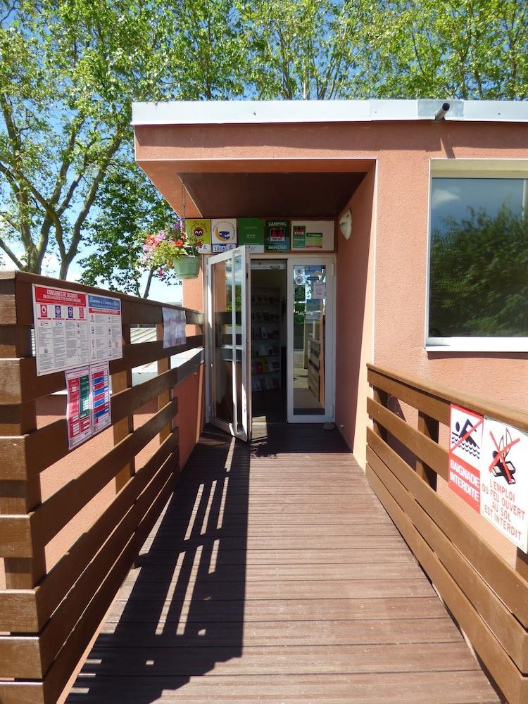 Camping De Nevers Exterior foto